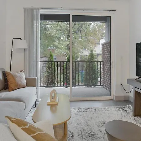 Landing Modern Apartment With Amazing Amenities